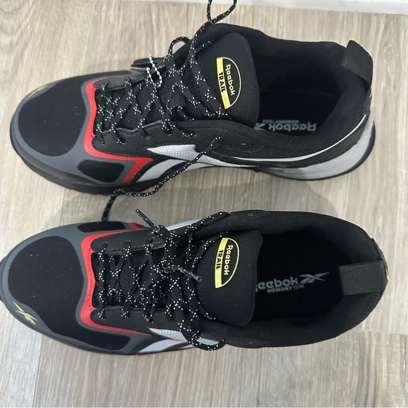 Reebok Lavante Trail Black red Flare sneakers - Picture 5 of 8